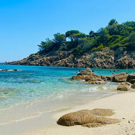 Les Restanques Vue Roses 1070 Rez De Jardin * Grimaud