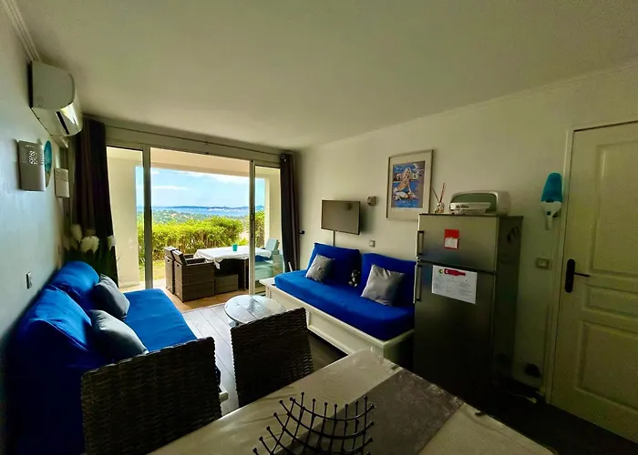 Les Restanques Vue Roses 1070 Rez De Jardin Apartment Grimaud