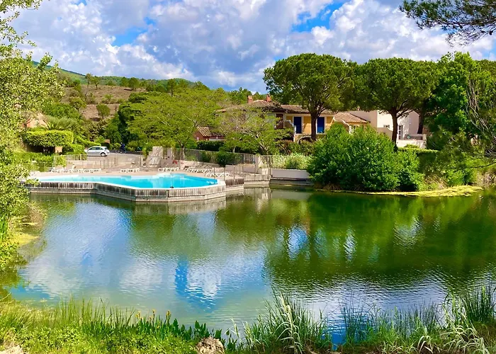 Les Restanques Vue Roses 1070 Rez De Jardin Grimaud